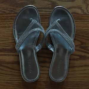 Guess (size 7) silver sandals/flip flops